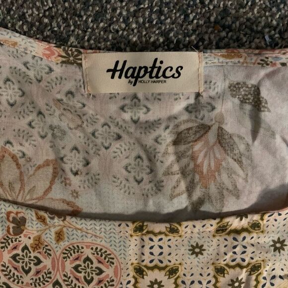 NWOT! Pretty Boho Geometric and Floral design Women’s Tunic top Summer festival - Picture 6 of 7